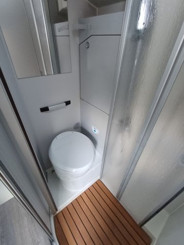 Font Vendome Forty Van 4x4 - Photo 23