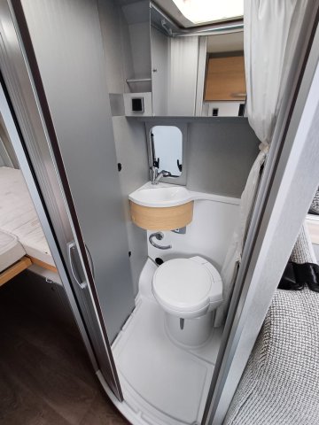 Hymer Camper Vans / Hymercar Free 602 - Photo 19