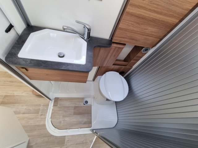 Pilote P 650 C Expression - Photo 16