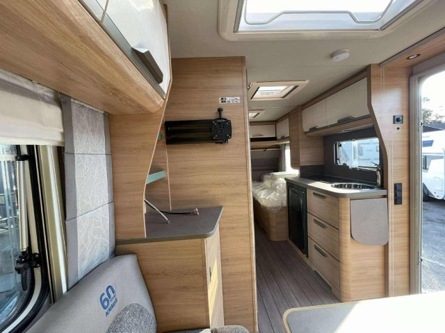 Knaus Sudwind 460 EU 60 years edition - Photo 7