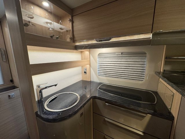 Burstner Ixeo IT 680 G 2.3L 130CH - Photo 10