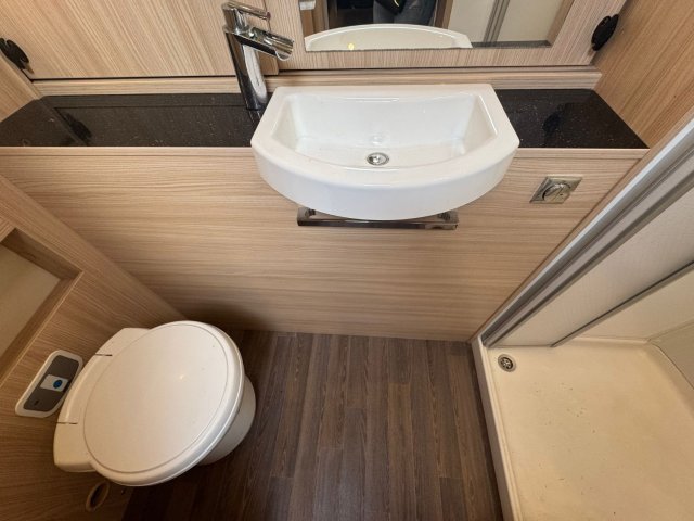 Burstner Ixeo IT 680 G 2.3L 130CH - Photo 24