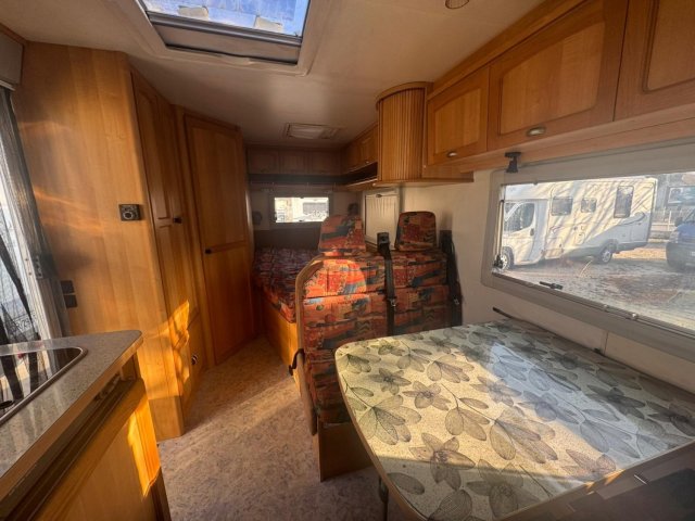 Burstner T604 2.8L 122CH - Photo 7