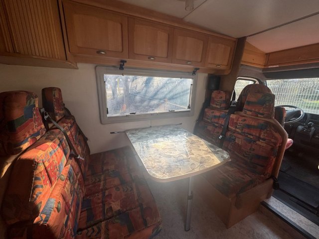 Burstner T604 2.8L 122CH - Photo 8