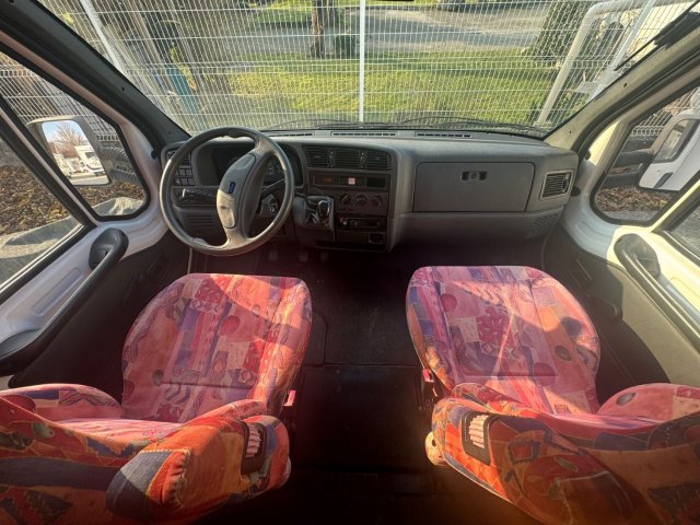 Burstner T604 2.8L 122CH - Photo 9