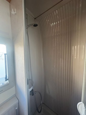 Burstner T604 2.8L 122CH - Photo 10