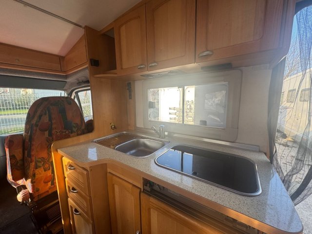 Burstner T604 2.8L 122CH - Photo 13