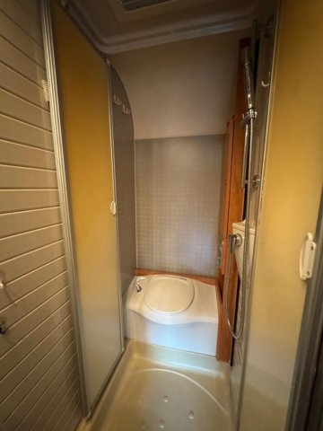 Burstner T640 2.3L 130CH - Photo 13