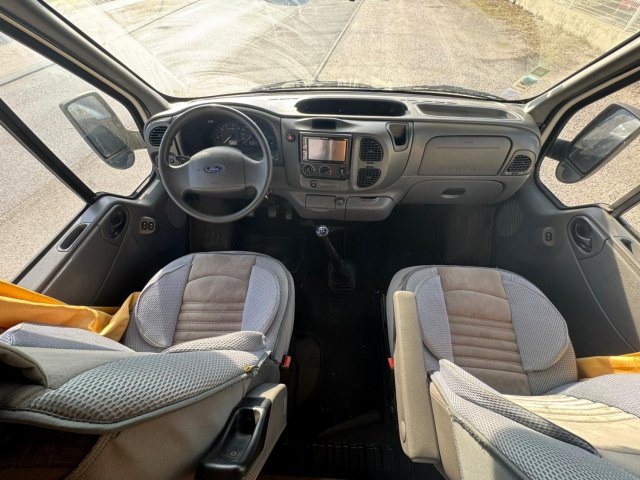 Challenger Genesis 43 2.4TDCI 115CH - Photo 17