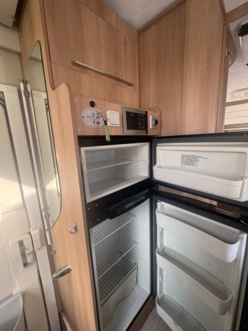 CI Magis Plus 65 XT 2.3L 140CH - Photo 19