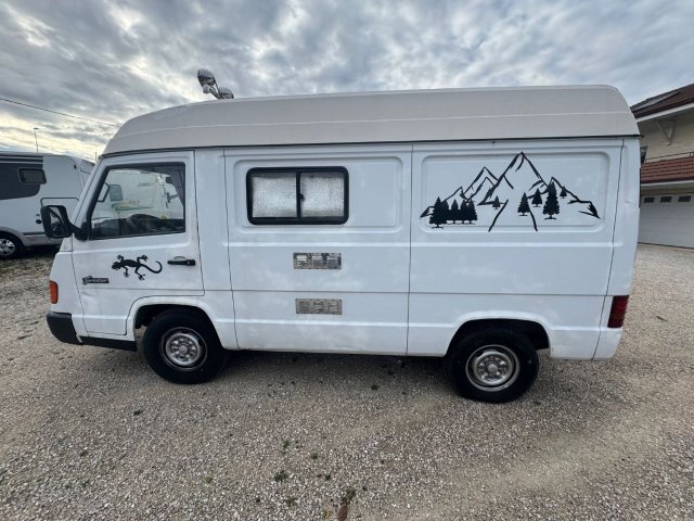 Mercedes Sprinter 2.4L 72Ch - Photo 2