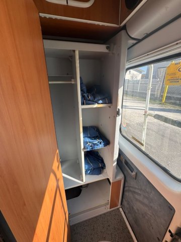 Mercedes Sprinter 2.9L TD 110CH - Photo 10