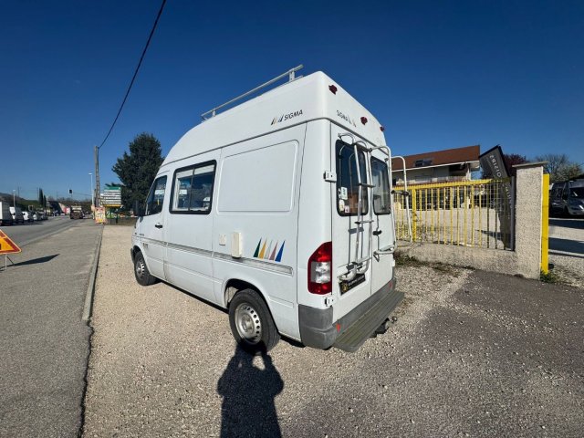 Mercedes Sprinter 2.9L TD 110CH - Photo 7