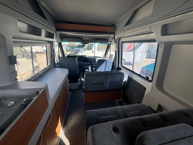 Mercedes Sprinter 2.9L TD 110CH - Photo 18