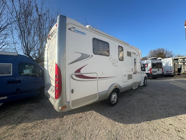 Rapido 7090 DF 2.2L 130CH - Photo 3