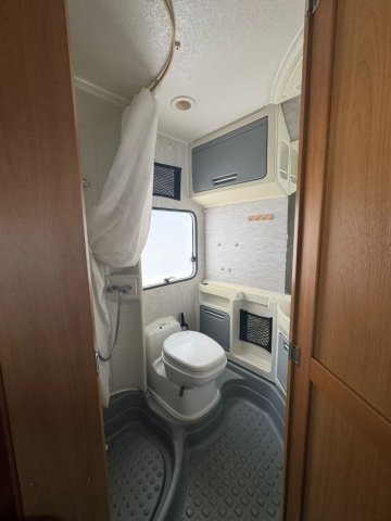 Riviera 362 2.8L IDTD 125CH - Photo 19