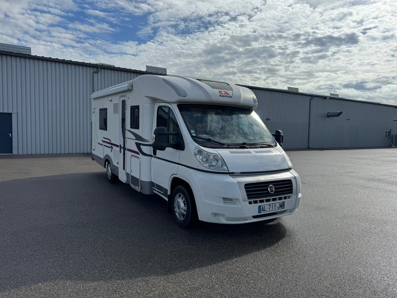 Adria Coral S 680 ST 2.3L 130CH 