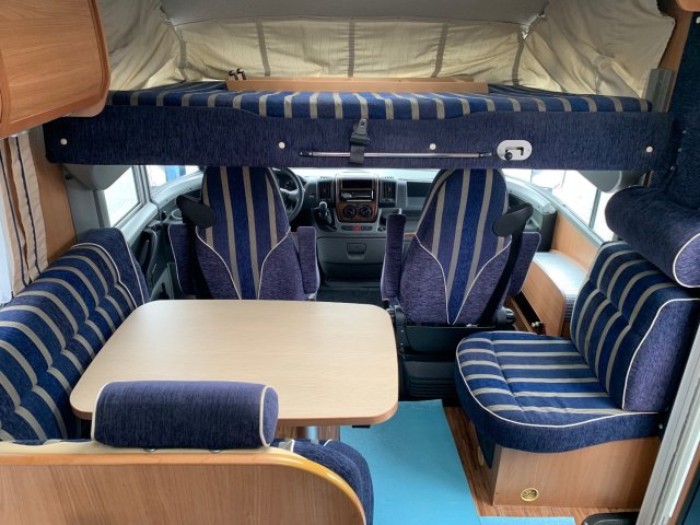 Burstner Aviano I 727 - Photo 2