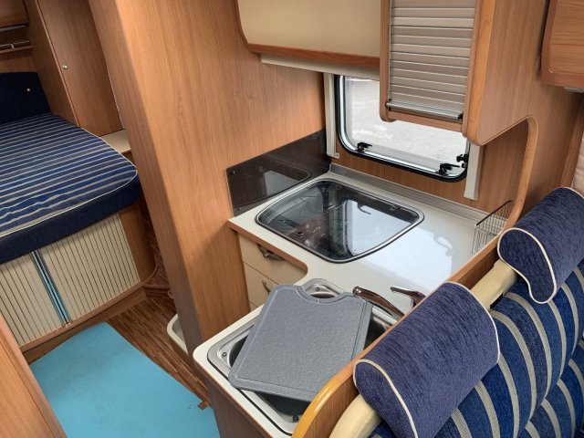 Burstner Aviano I 727 - Photo 7