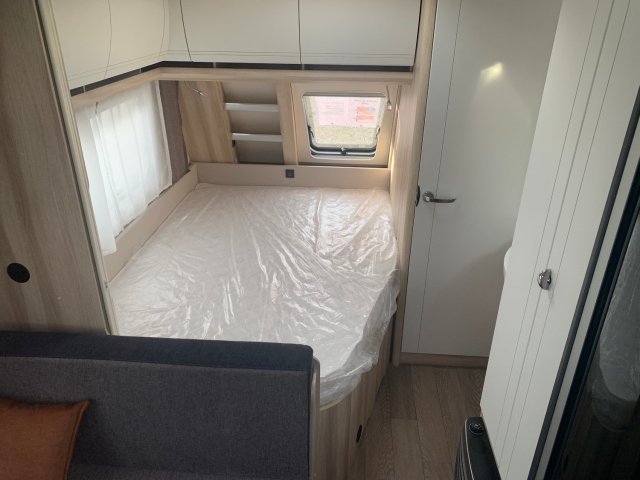 Hobby De Luxe 400 SFE - Photo 2