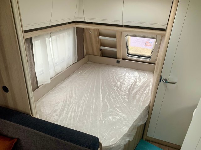 Hobby De Luxe 400 SFE - Photo 2