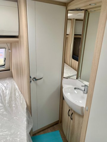 Hobby De Luxe 400 SFE - Photo 3