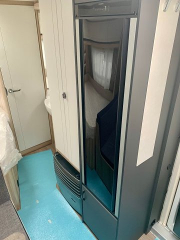 Hobby De Luxe 400 SFE - Photo 6