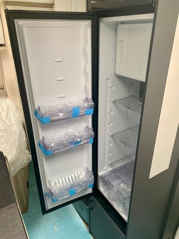 Hobby De Luxe 400 SFE - Photo 7