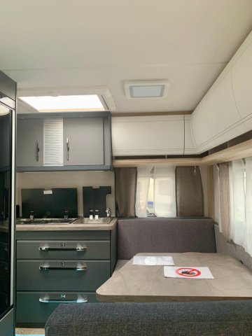 Hobby De Luxe 400 SFE - Photo 8