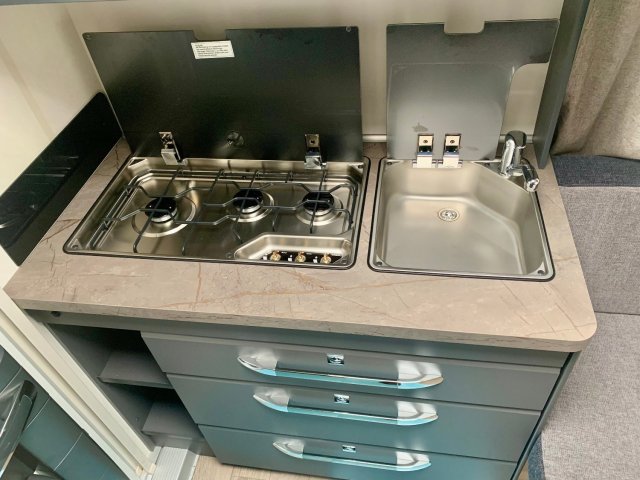 Hobby De Luxe 400 SFE - Photo 10