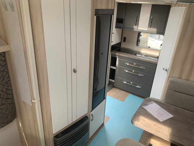 Hobby De Luxe 460 SFF - Photo 4