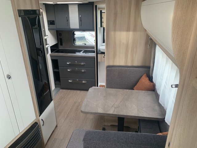 Hobby De Luxe 460 SFF - Photo 3