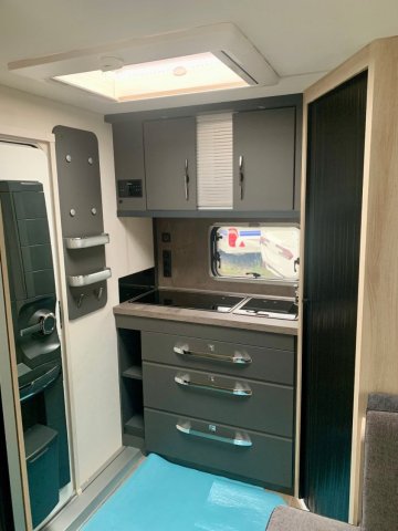 Hobby De Luxe 460 SFF - Photo 6