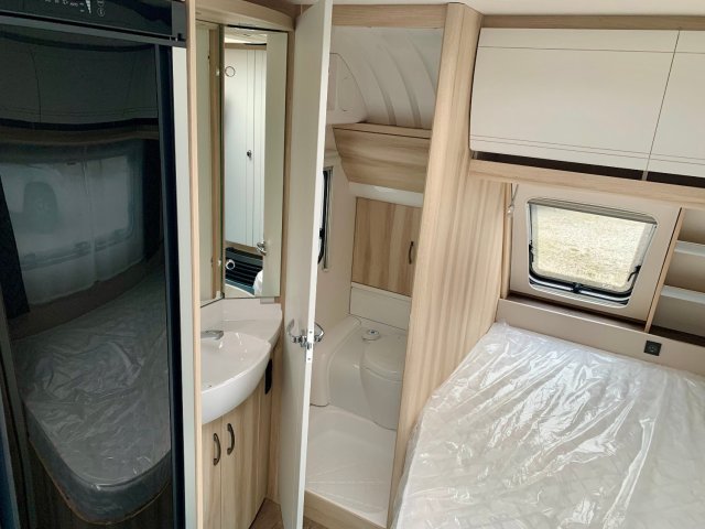 Hobby De Luxe 460 UFE - Photo 3