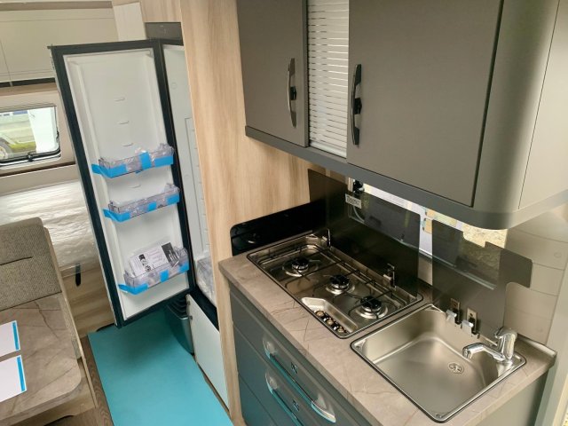 Hobby De Luxe 490 KMF - Photo 5