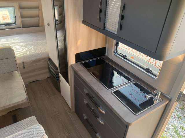 Hobby De Luxe 490 KMF - Photo 7