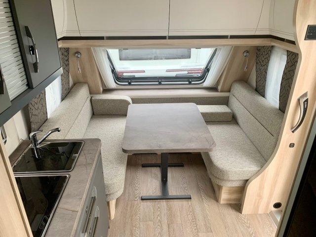 Hobby De Luxe 495 WFB - Photo 2