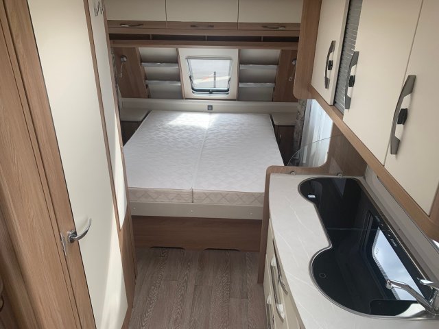 Hobby De Luxe 540 UFF - Photo 2