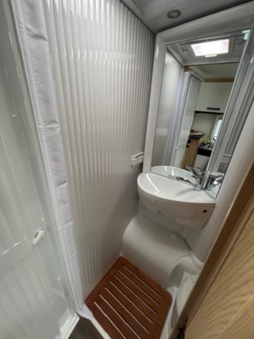 Sunlight V 69 Adventure Edition - Photo 13