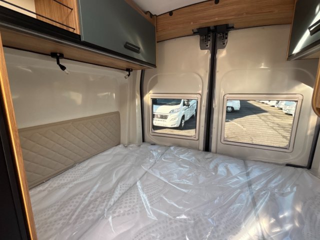 Font Vendome Forty Van FORTYVAN 4*2 - Photo 7