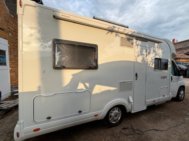 Pilote Aventura P 716 Occasion