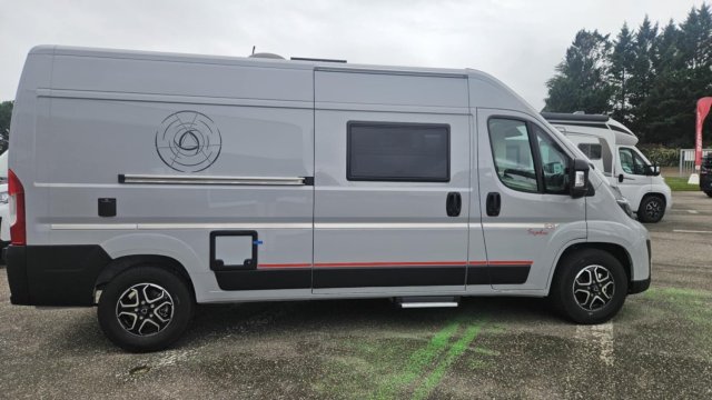 Campereve Magellan 643 Saphir Boîte Automatique 140ch - Photo 2