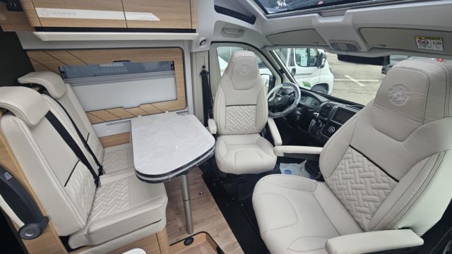 Campereve Magellan 643 Saphir Boîte Automatique 140ch - Photo 10