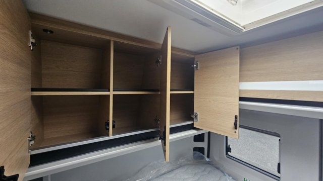 Campereve Magellan 643 Saphir Boîte Automatique 140ch - Photo 18
