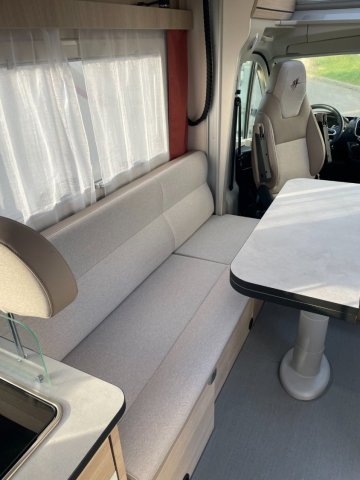 Rapido 606 F Maxi salon - Photo 6