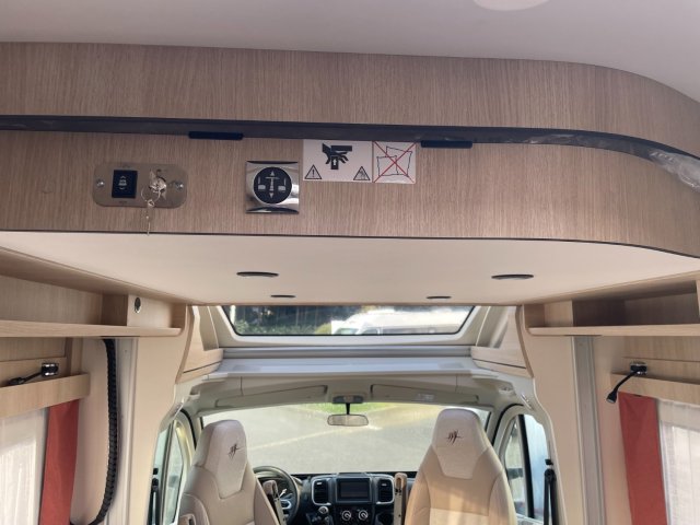 Rapido 606 F Maxi salon - Photo 7