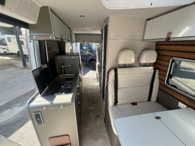 Hymer Camper Vans / Hymercar Grand Canyon - Photo 4