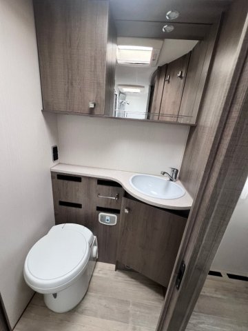 Bavaria I 740 style - Photo 5