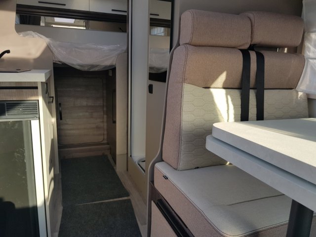 Benimar Yrteo 840 - Photo 17