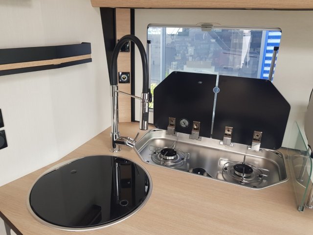 Rapido 8066 DF - Photo 15